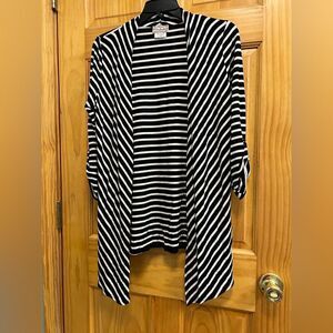 Like-new Soulmates size M black & white striped cardigan